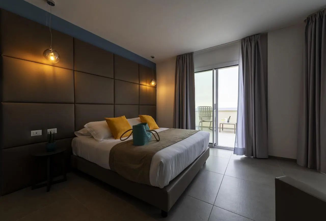 Отель Resort La Battigia Beach & Spa Алькамо-Марина